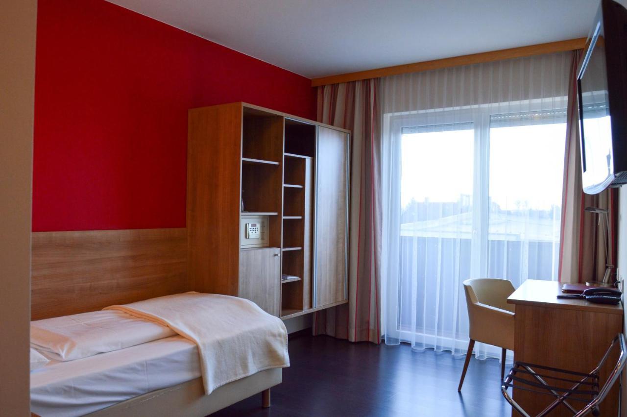 Hotel Roemerhof Tulln An Der Donau Exteriör bild